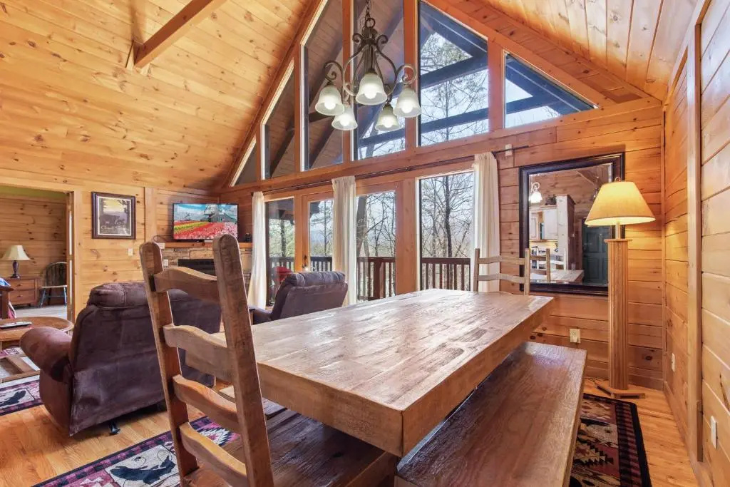 Above the Clouds, 4 Bedrooms, Pool Access, Private, Gaming, Sleeps 16