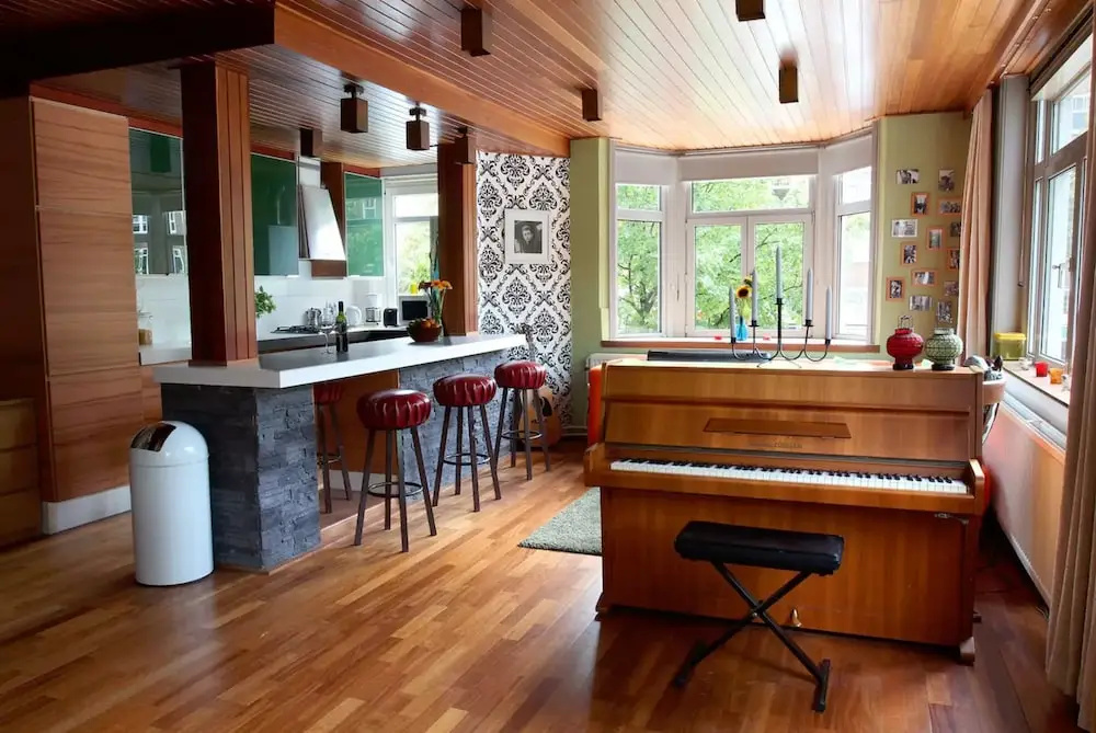 Retro Luxury Apartment