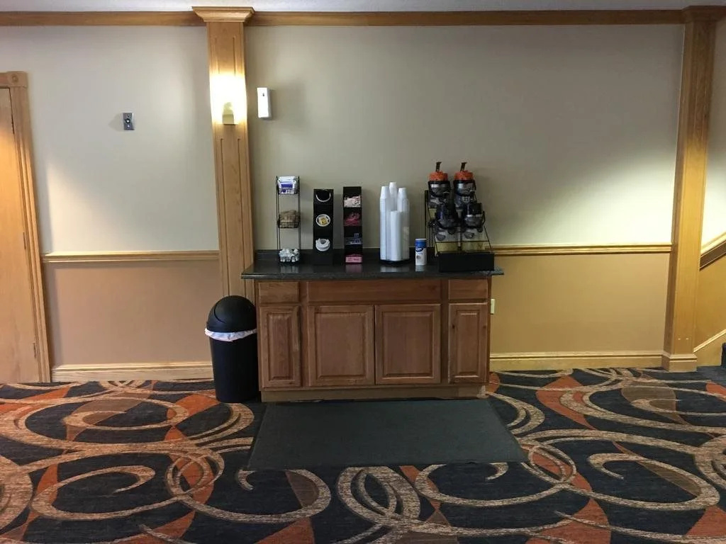 Cabot Inn & Suites
