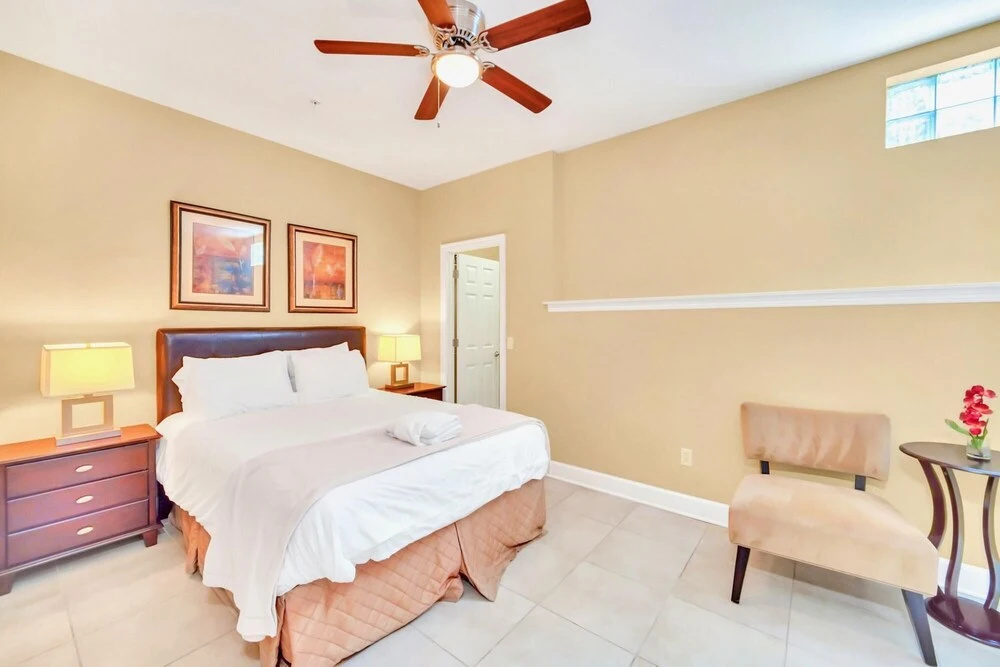 4BR Townhome in Damai Resort With Netflix