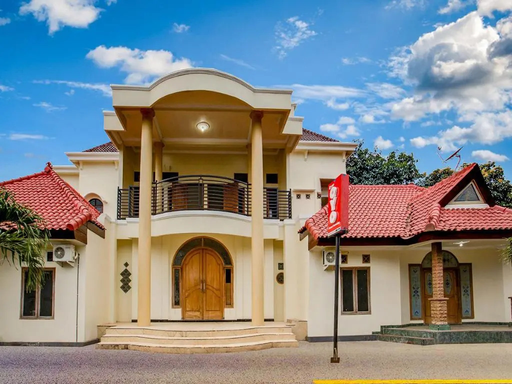 Oyo 2300 Ansori Homestay Syariah