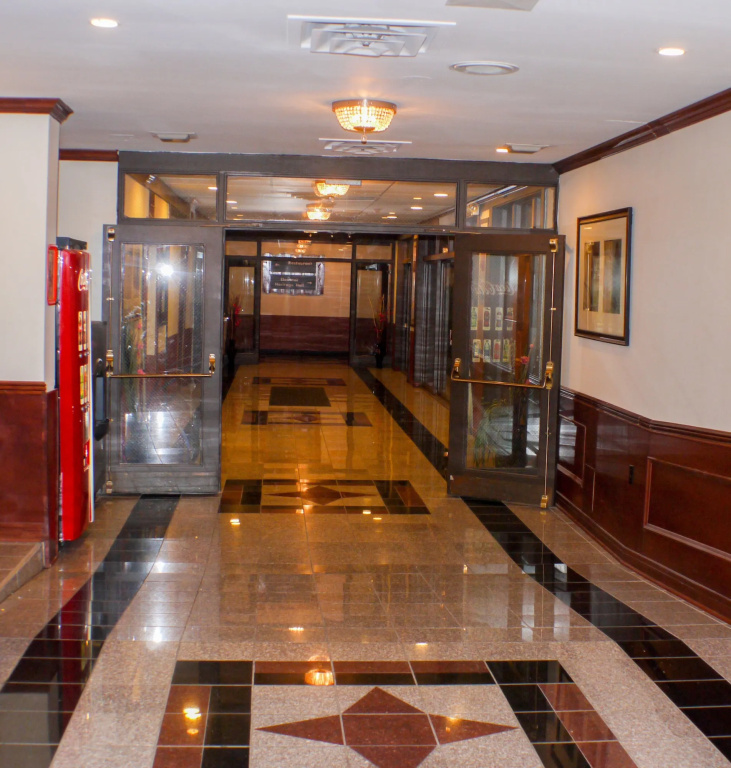 Ramada by Wyndham Albert Lea