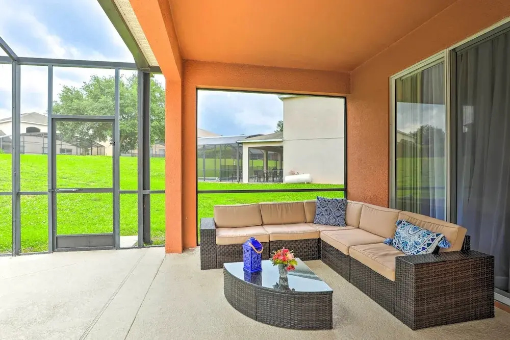 Less Than 5 Mi to Disney World Resort Home for Families!