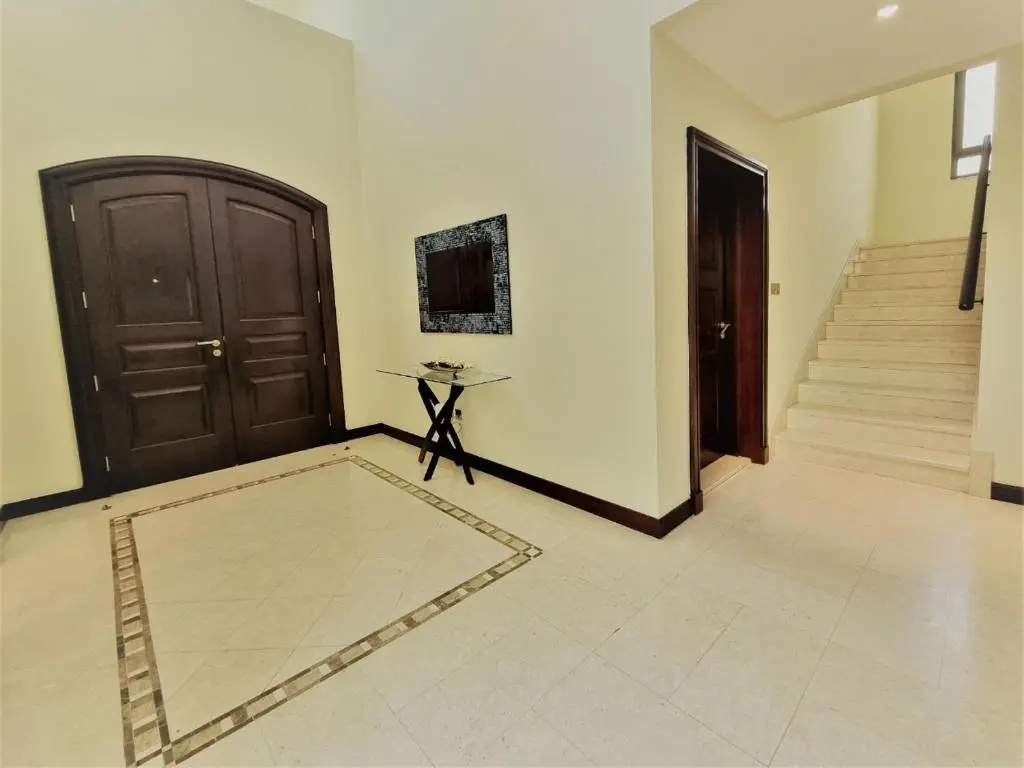 Palm Jumeirah Stunning 4BHK Villa