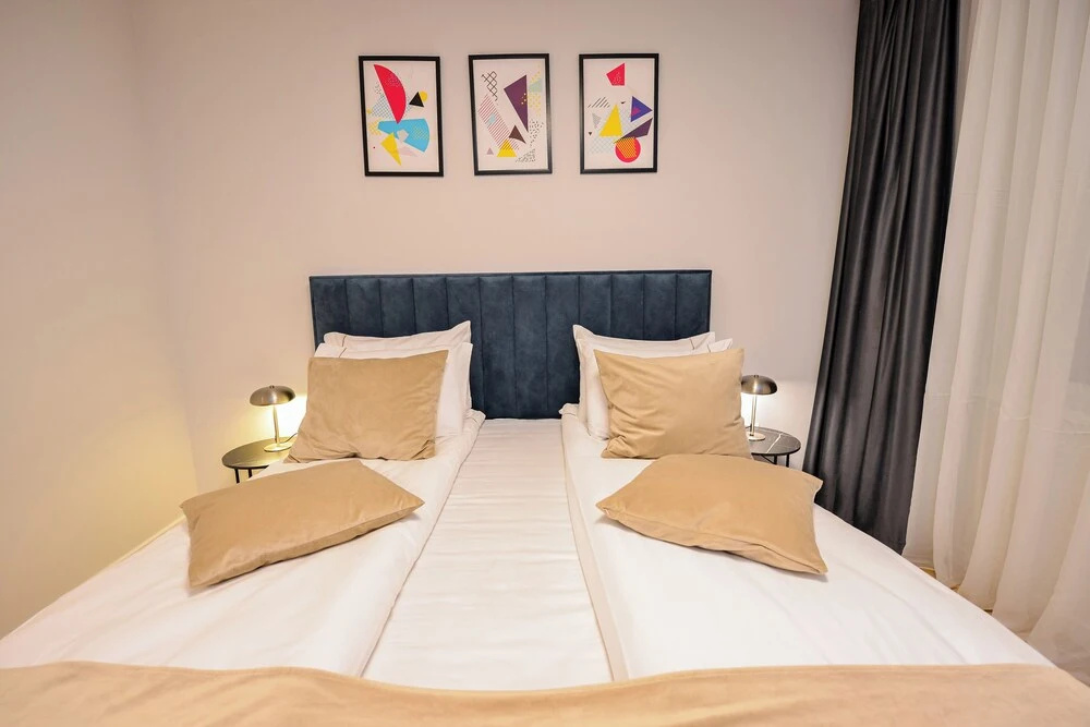 Libra Apartment - Two Bedrooms - 5 Guests - Next To Cismigiu Gardens