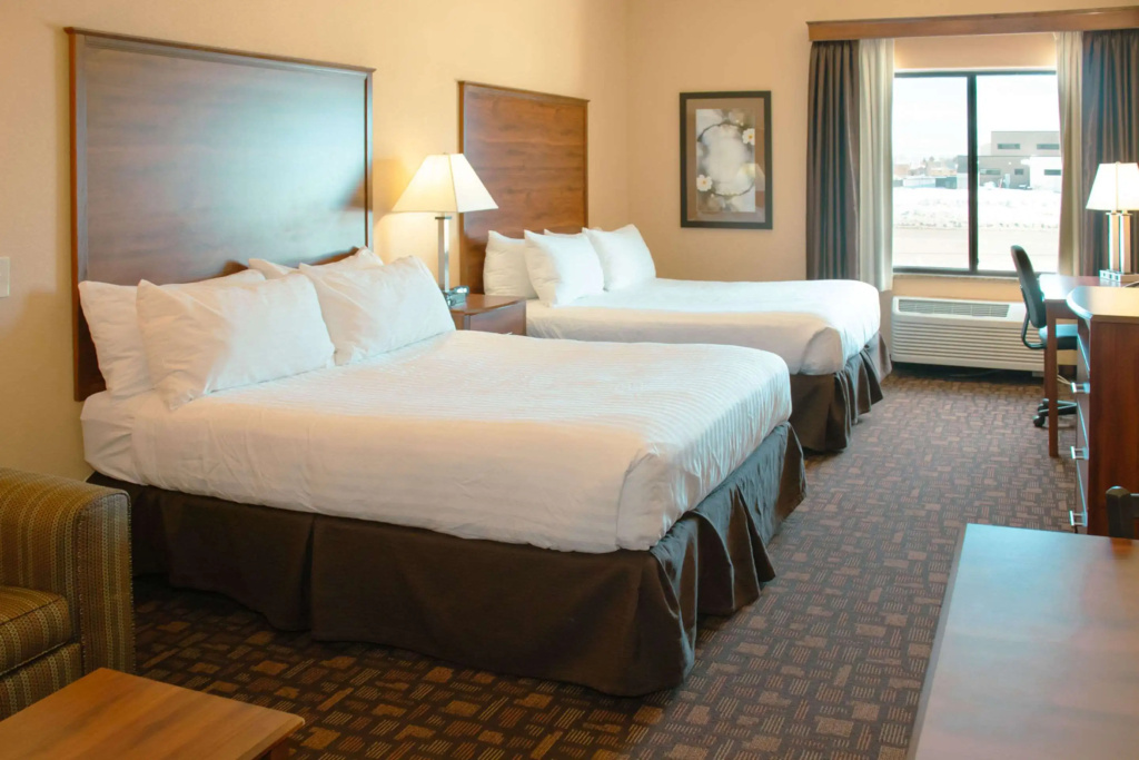 Grand Forks Lodge and Suites