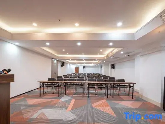 Wuzhou Ziyunge Homestay