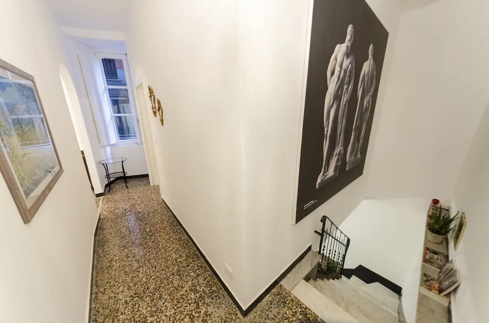 JOIVY Ideal Flat Near Aquarium