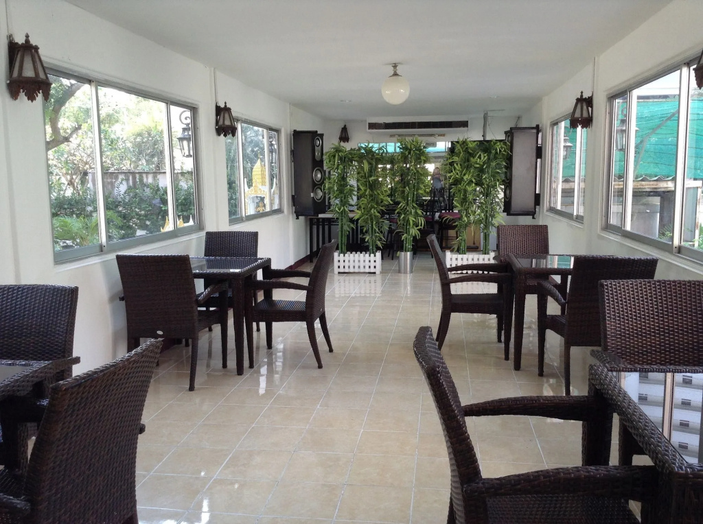 Jomtien Cozy Inn