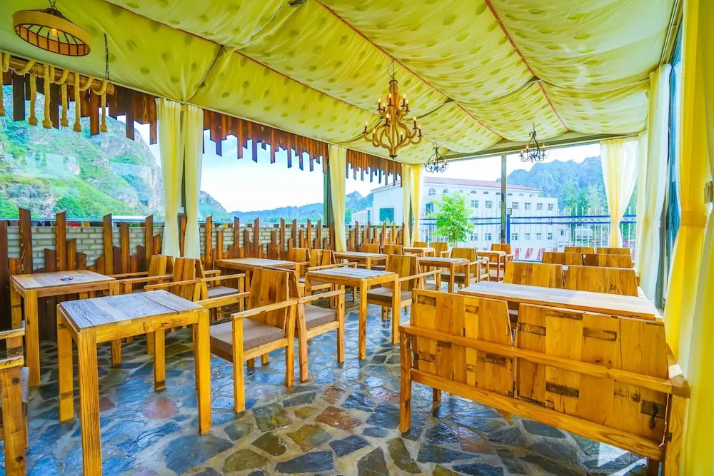 Yijie Holiday Hotel  Laishui Sanpo