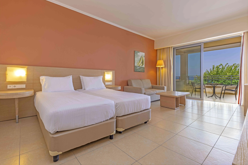 KRESTEN ROYAL Euphoria Resort