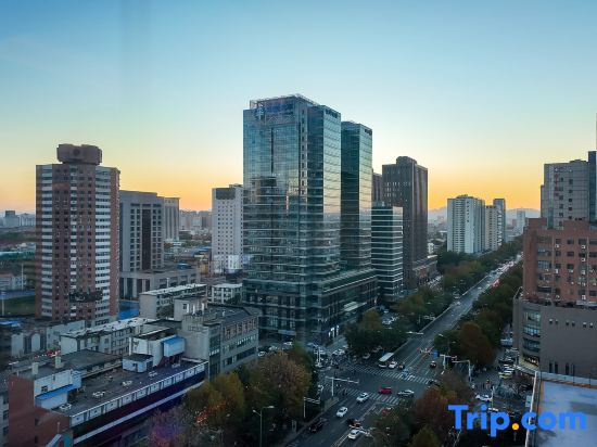 Huazhi E-sports Hotel (New Million Elephant City Branch)