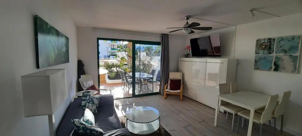 Lanzarote-Beach-Apartment, Las Cucharas Beach, Costa Teguise -- 1 MINUTE WALK FROM MAIN SQUARE, 35 METERS FROM BEACH