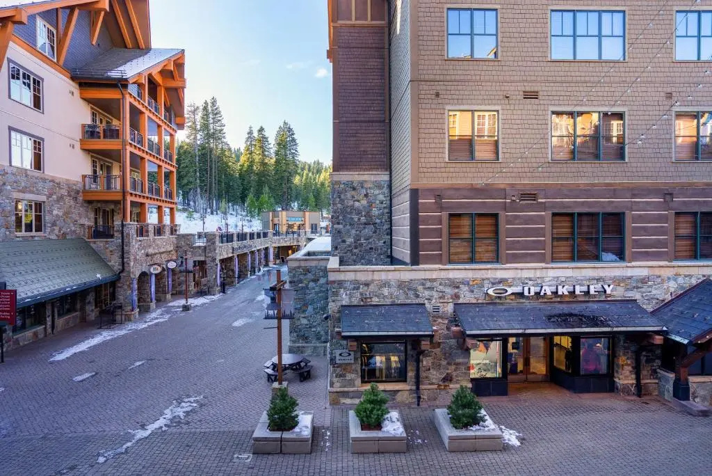 Luxury 2 BD in the Heart of the Village at Northstar! - Catamount 206