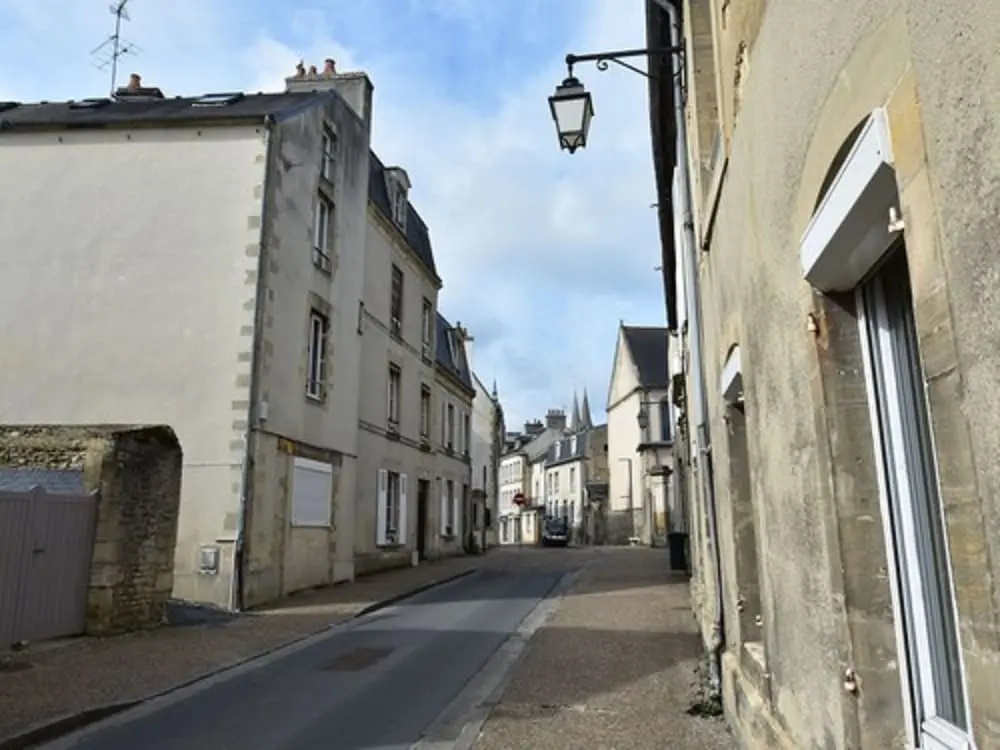 Lovely Apartment in Bayeux With Courtyard & Heating