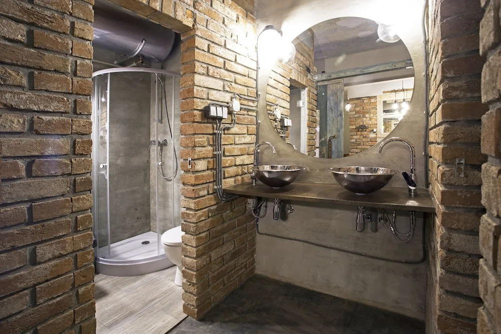 The Doors Apartments