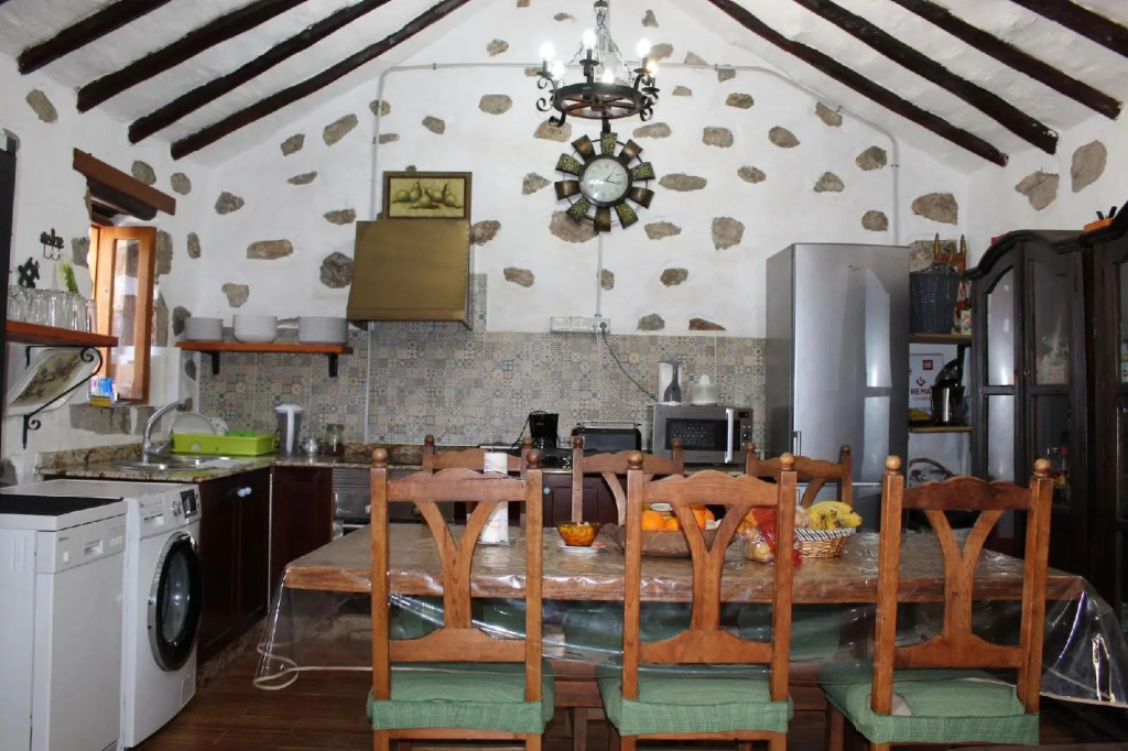 La Piedra Viva Agüimes , Siete hermanos