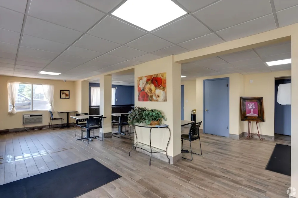Days Inn Davenport Ia