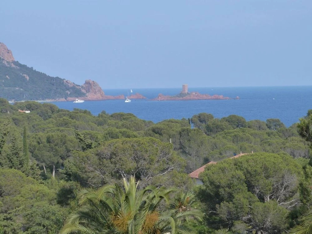 Apartment With one Bedroom in Saint-raphaël, With Wonderful sea View,