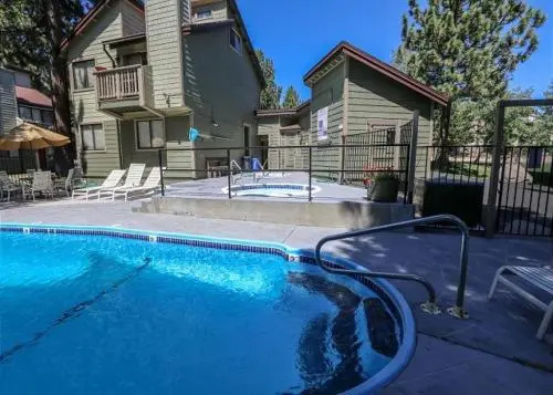 Mammoth Sierra Townhomes #11