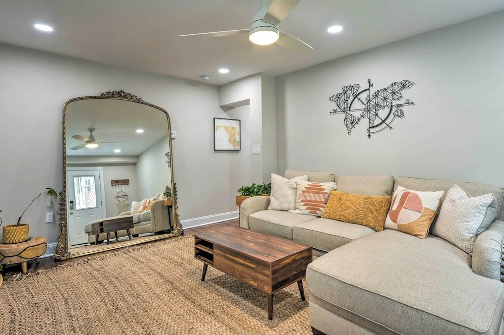 Takoma Park Apt w/ Wood Fire Pit < 8 Mi to DC