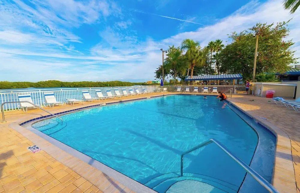 The Mangrove Waterfront Pool Hot Tub Near Beach