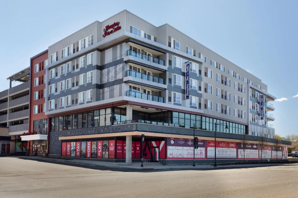 Hampton Inn & Suites Watertown Boston, Ma