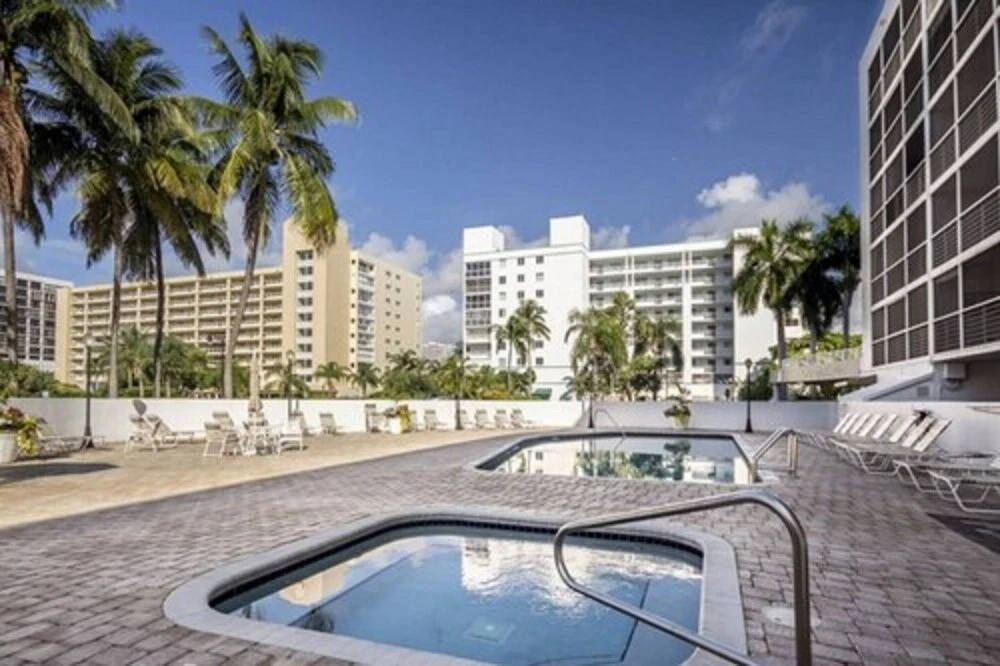 Le Frontenac 404 by Go Florida Condo