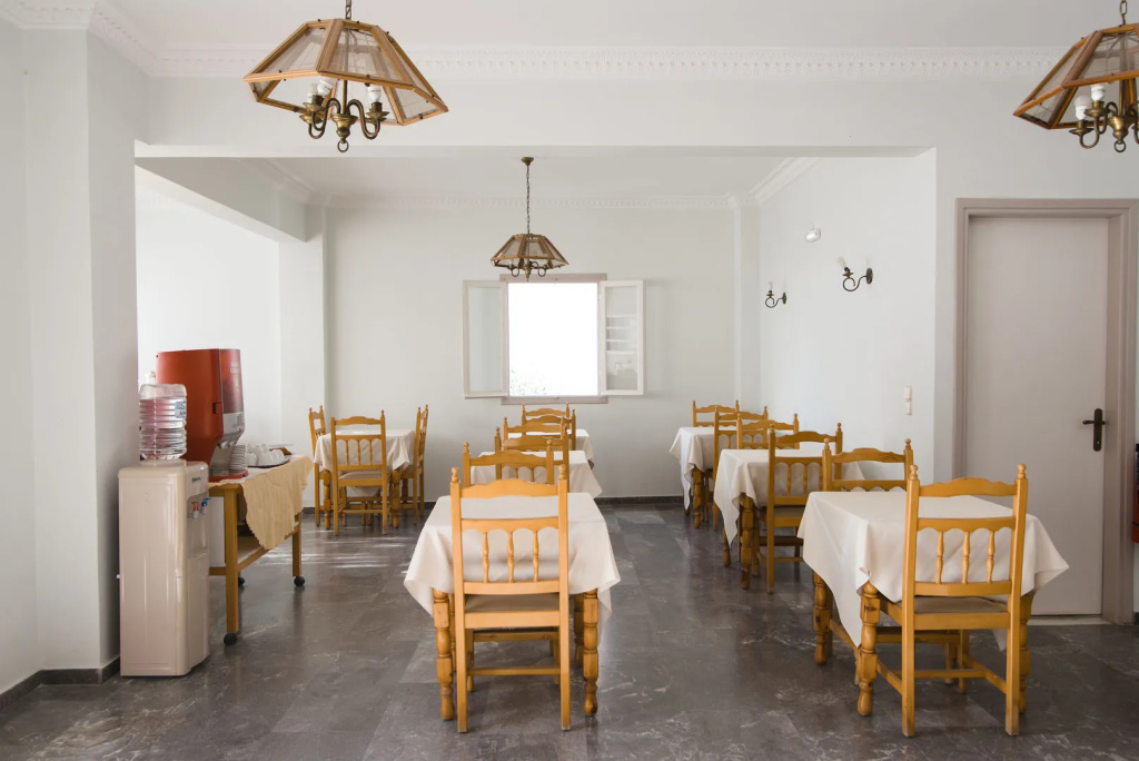 Kamari Blue Boutique Hotel