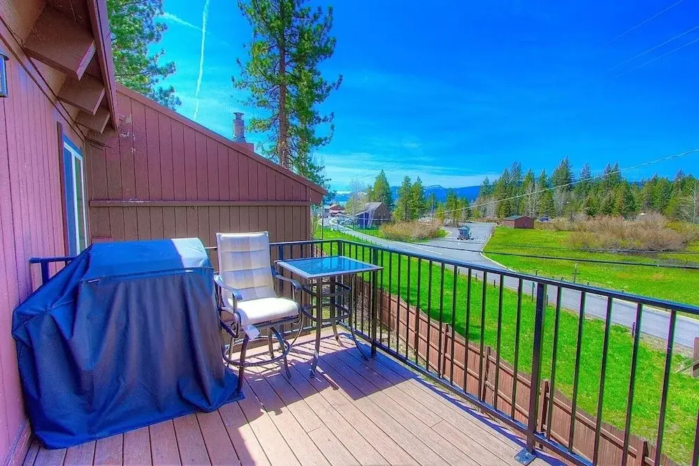 Park View Paradise 3 Bedroom Condo by RedAwning