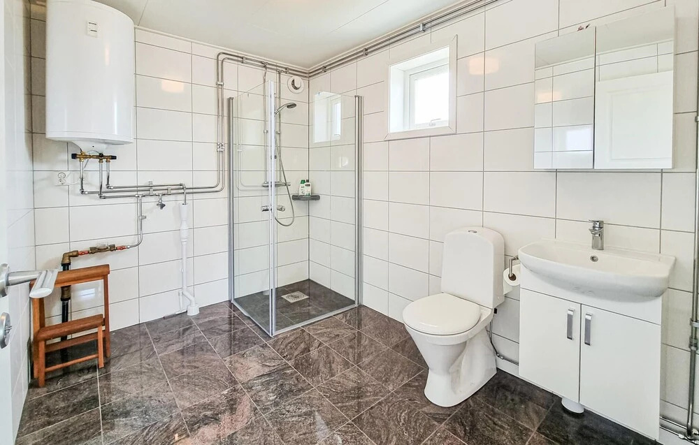 Lovely Home In Åsensbruk With Kitchen