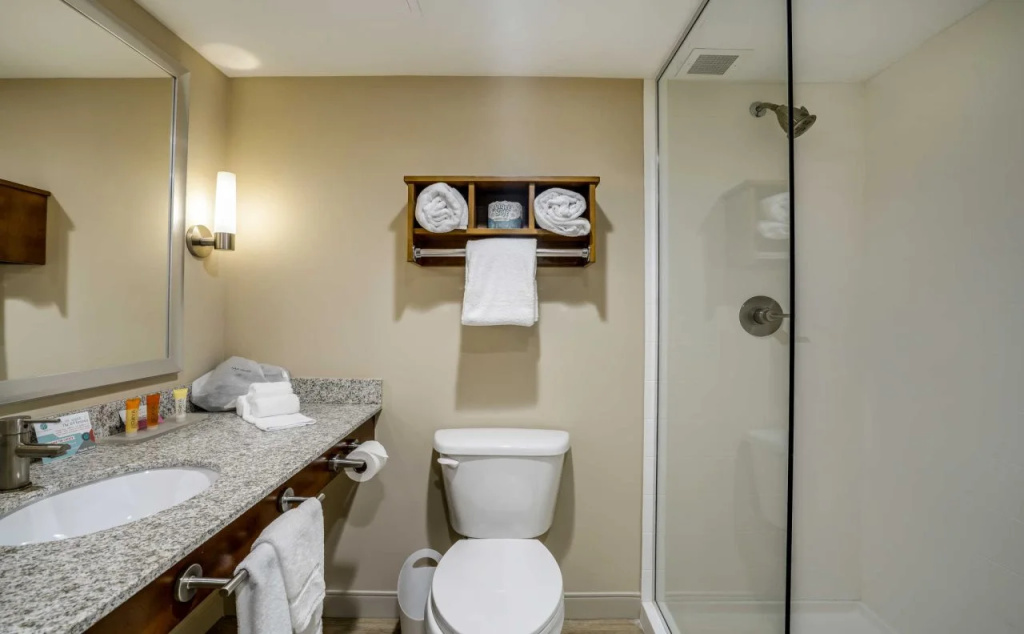 Hotel Dello Ft Lauderdale Airport, Tapestry Collection by Hilton