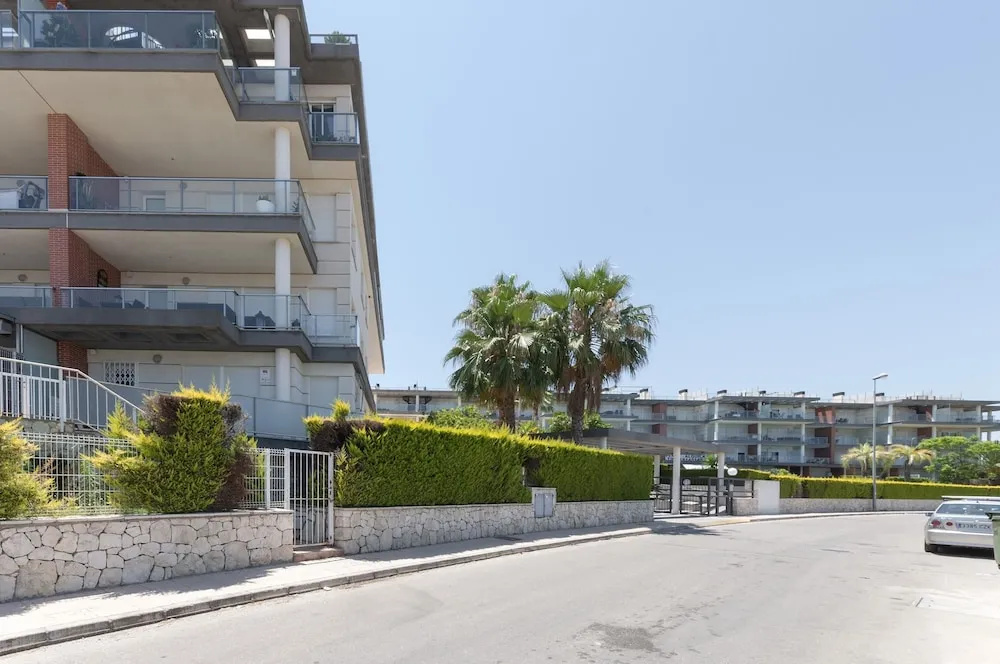 Happy - Apartment With Shared Pool in Oliva Nova