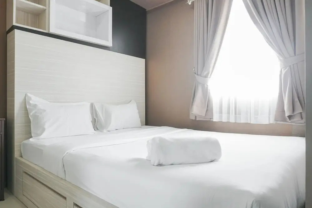 Simple And Cozy Living 2Br At Green Pramuka City Apartment