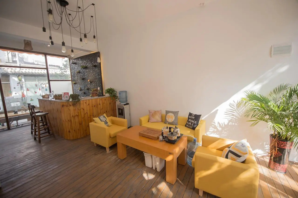 Dali Spring Field Hostel