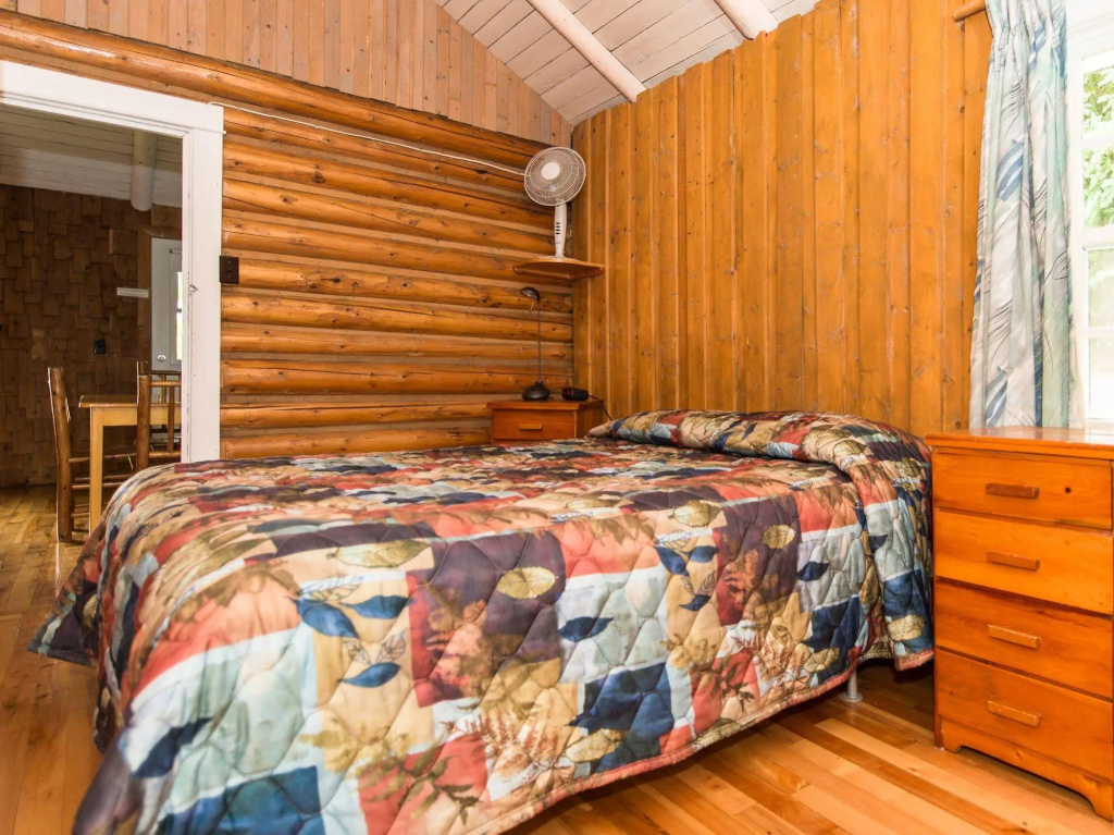 Au Pic de l'Aurore Motel-Chalets