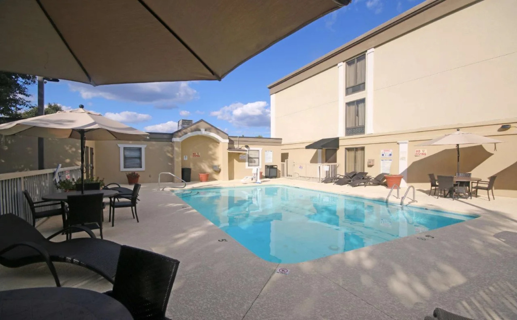 Wingate by Wyndham Greensboro-Coliseum