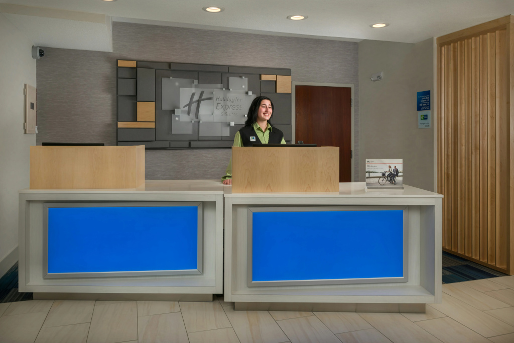 Holiday Inn Express Lawrence by IHG