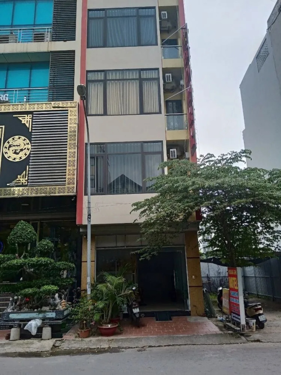 Nha Nghi Hoang Gia