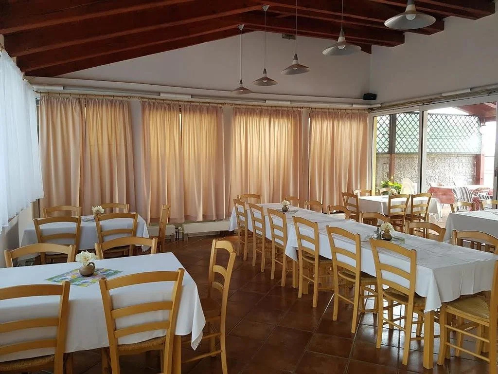 Restaurant & Pension u Hradu