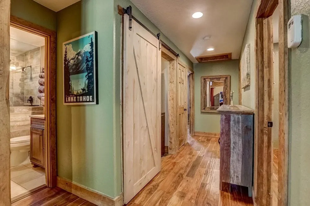 Willow's Hideaway - Pet Friendly Cozy Cabin!
