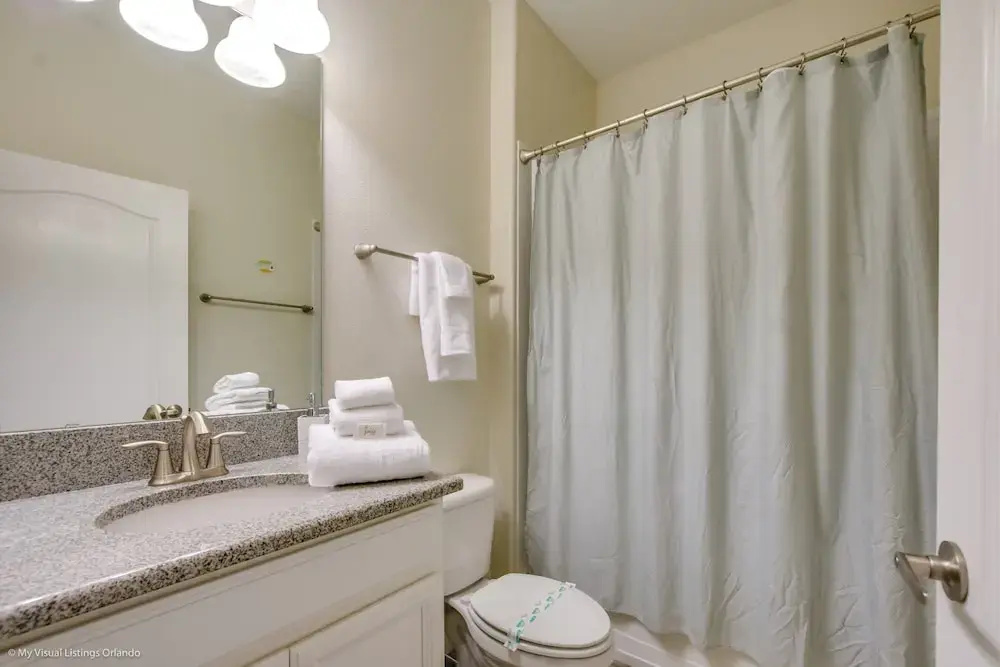 Luxury 6 Bedroom 4 Bath Home with Spa