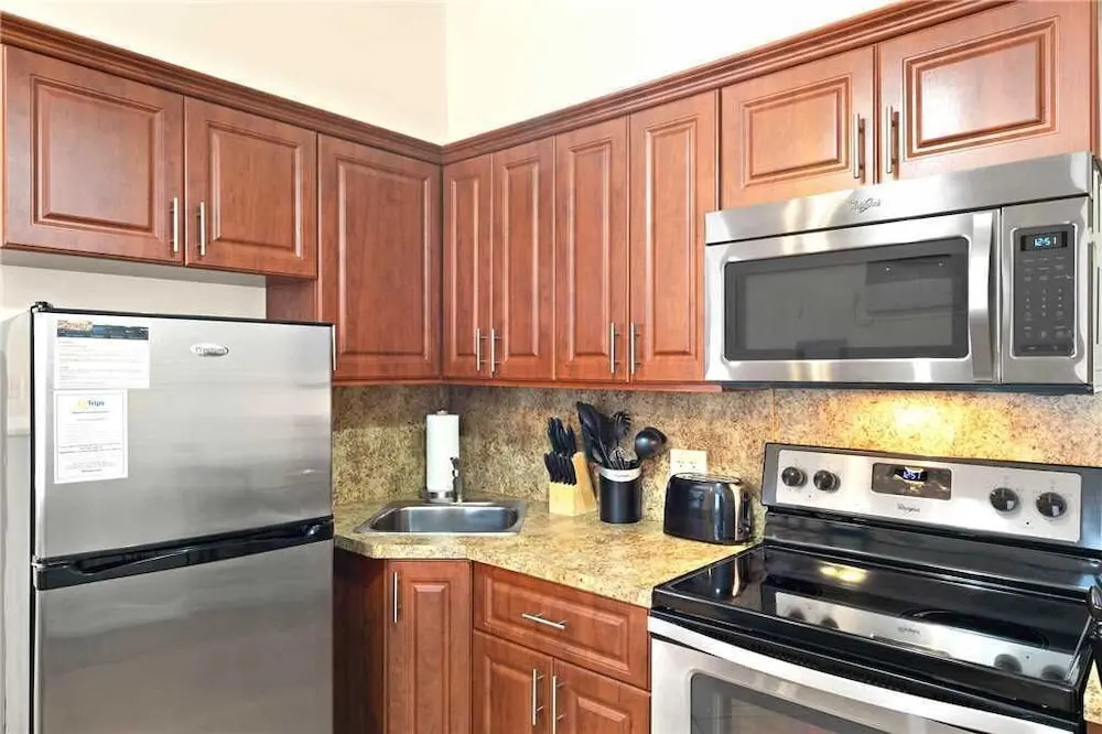 Mangrove Breeze, 3 Bedroom, Fenced Yard, Pets, Walk to Beach, Sleeps 10