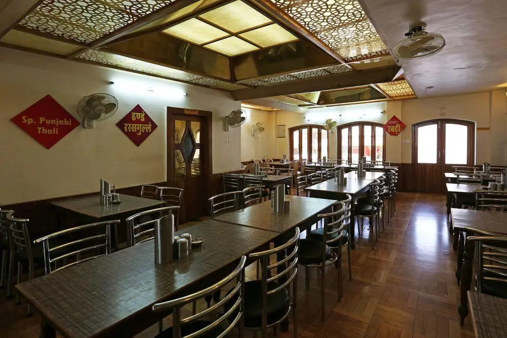 OYO 8647 Hotel Shanti