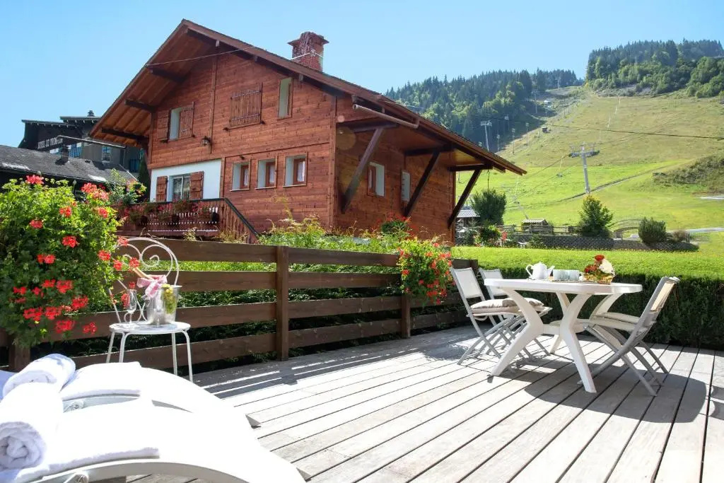 Simply Morzine Chalet Carving
