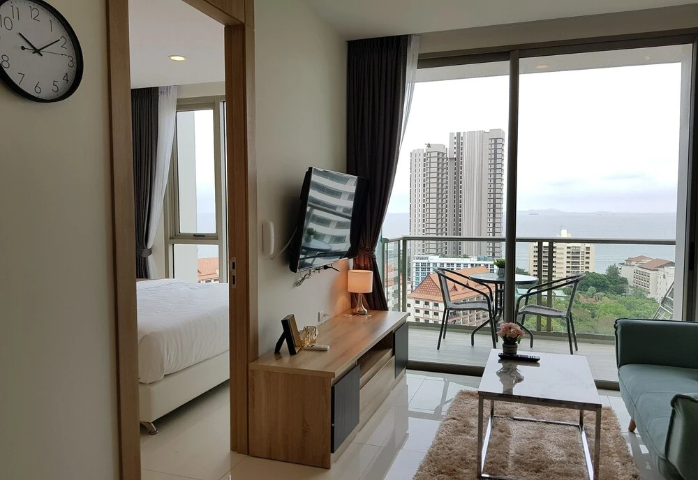 Riviera 1BR Sea View 3901 by Pattaya Holiday