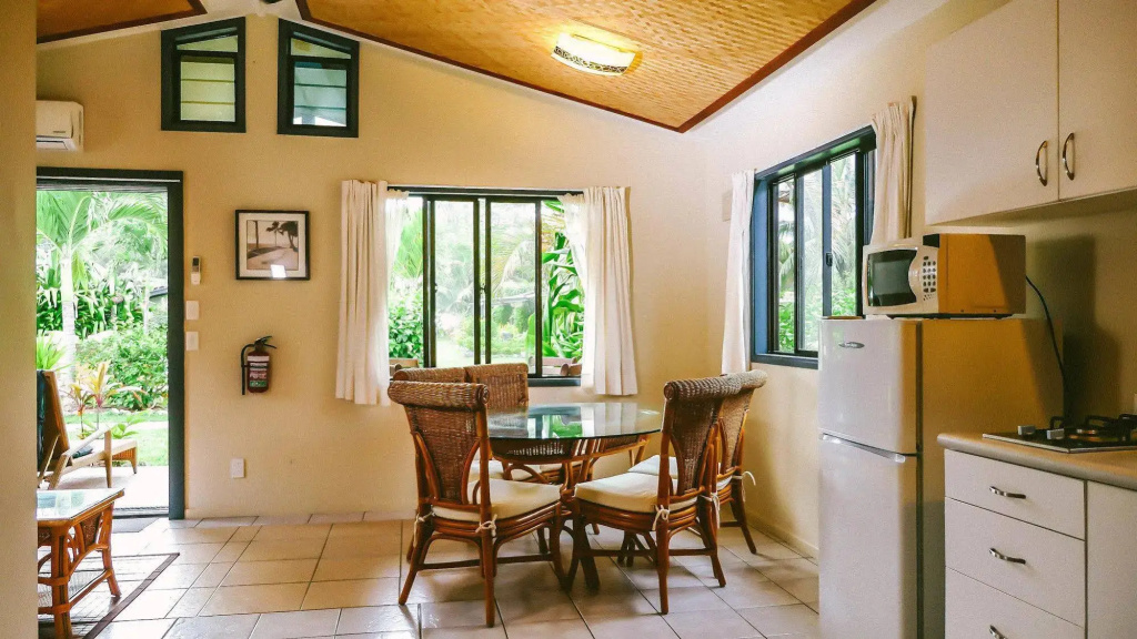 Muri Beach Resort