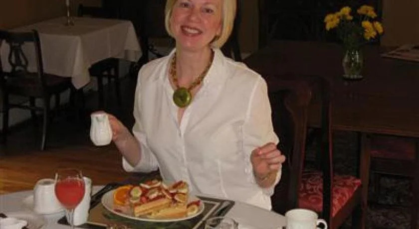 Hillsdale House Inn