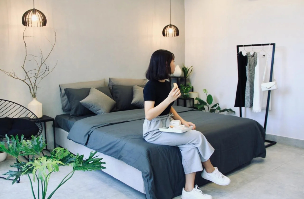 MIDMOST Boutique Hostel