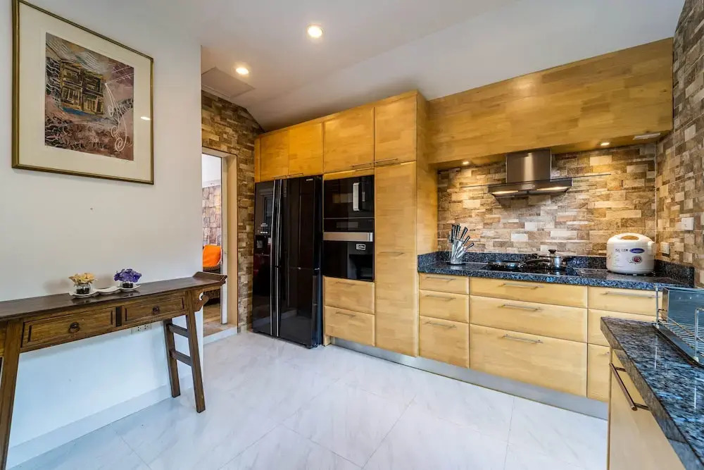 3 Bedroom Pool Villa in Great Location STV